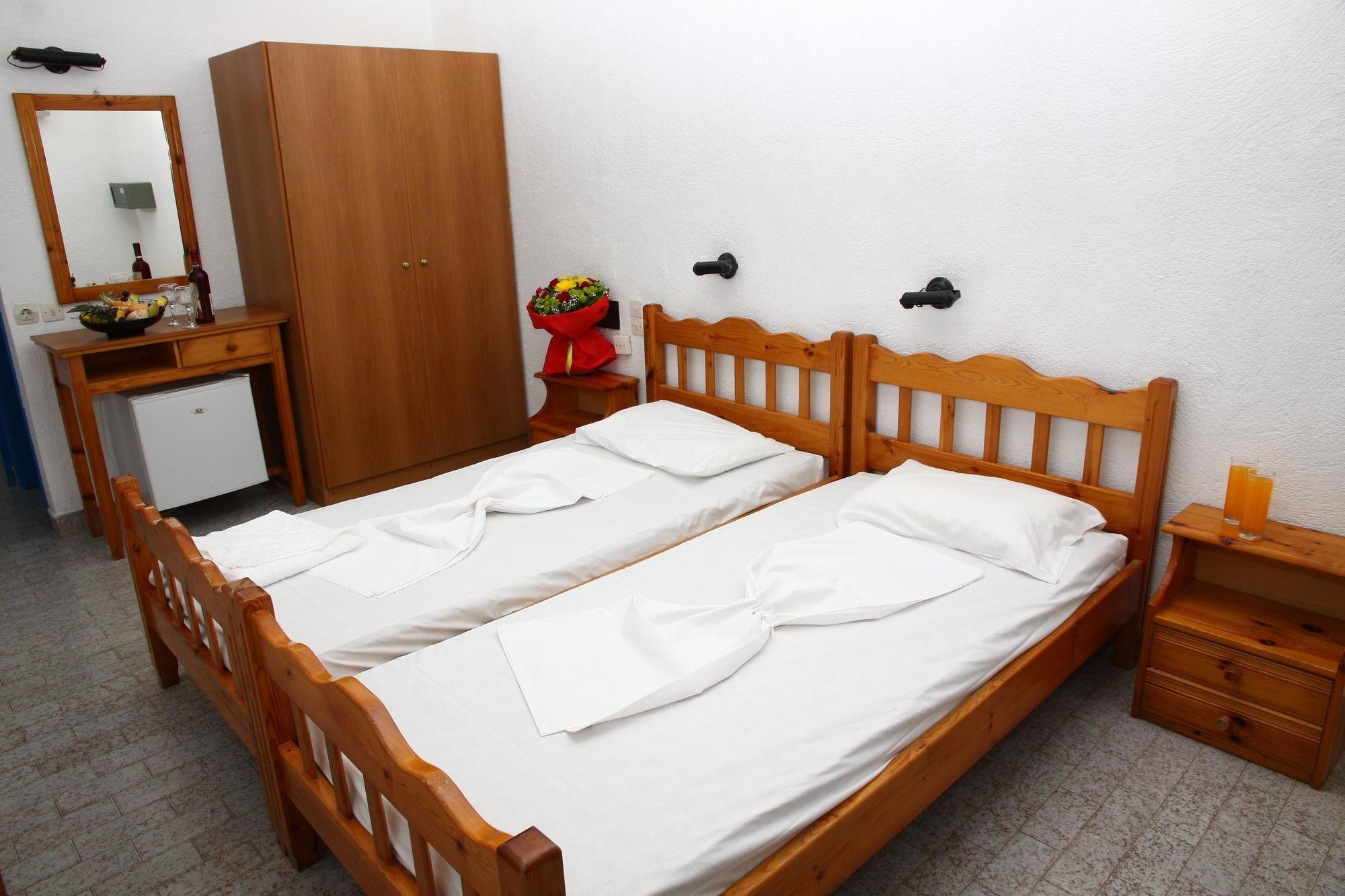 City Green Hotel (Adults Only) Херсониссос Экстерьер фото